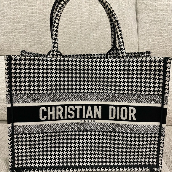 Dior small book tote - Picture 2 of 11